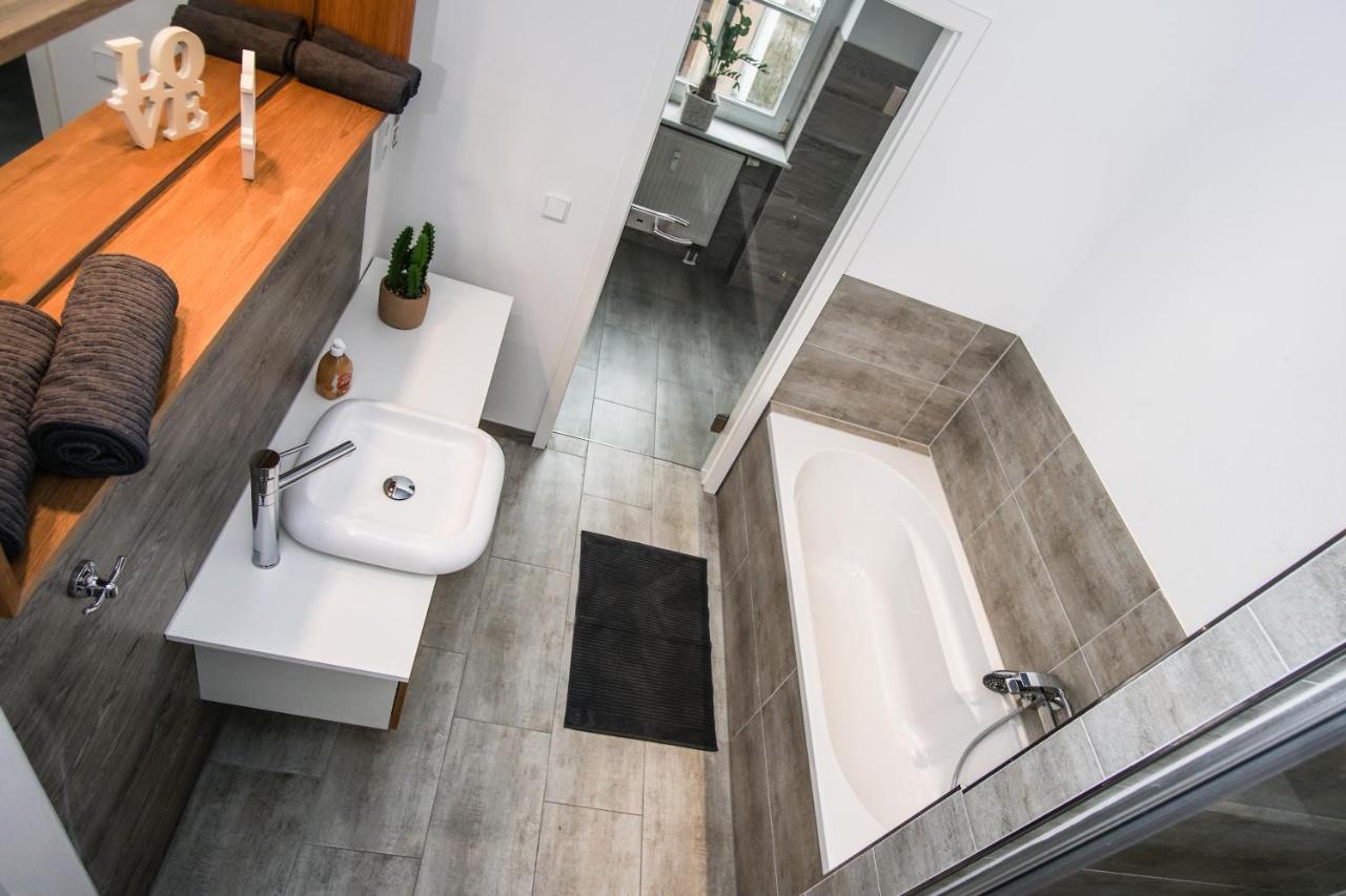 Exklusive Ferienwohnung Im Zentrum Von เพลาเอิน ภายนอก รูปภาพ